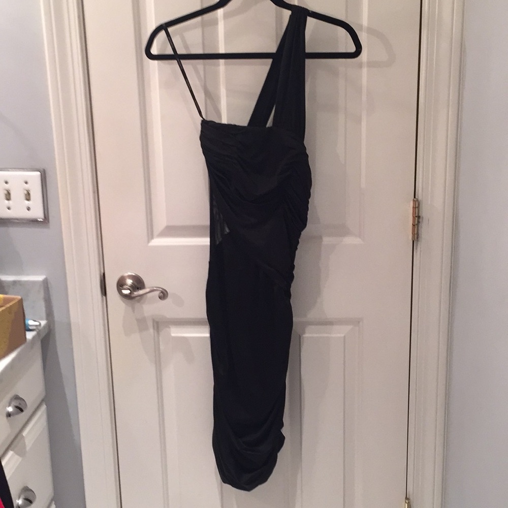 ♠Bebe Black One Shoulder Dress♠️